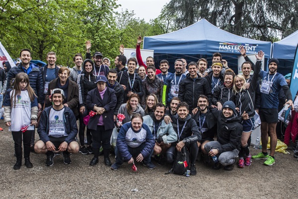 Amazon alla Milano Relay Marathon 2019 per ViviDown e Sport Senza Frontiere