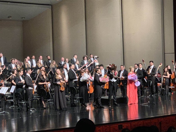 #OFCChinatour  lo spettacolo