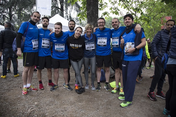 Dipendenti Amazon alla Maratona Vividown 2017