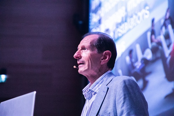 EUROPEAN IMMERSIVE COMPUTING SUMMIT