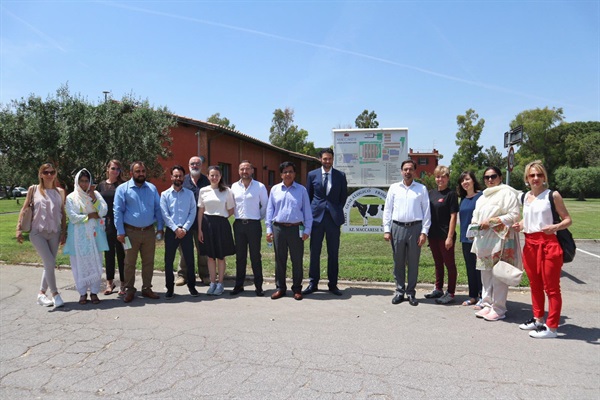 Study tour - delegazione Pakistana.jpg