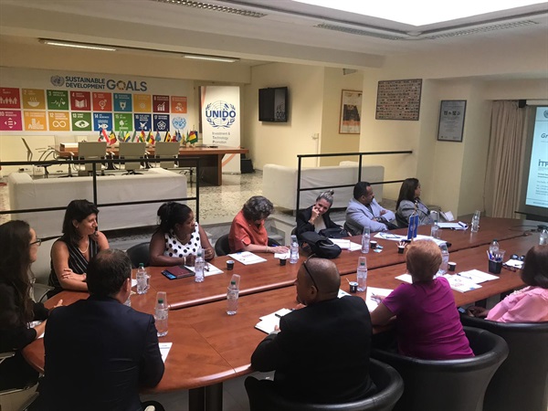 Round Table with Cuban delegation.jpg