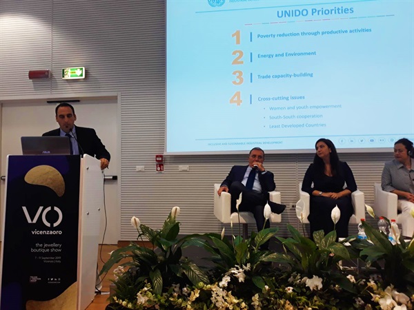 UNIDO ITPO Italy presenta le sue attività a Vicenza Oro.jpg