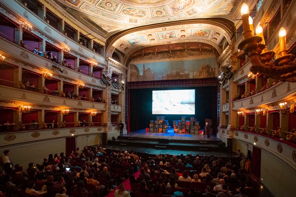 IL MAIN EVENT AL TEATRO PERGOLESI DI JESI 