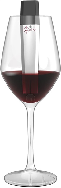  Il Sommelier connesso che analizza il vino di MyOeno