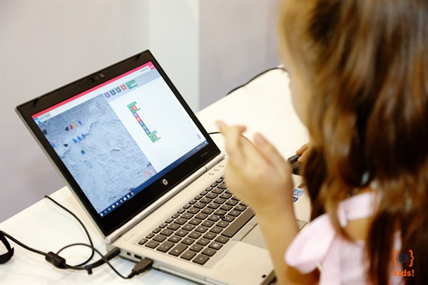 Non comprare il prossimo videogame...crealo! - Codemotion Kids! a Maker Faire 2020: 
dall’11 al 13 dicembre tante attività digitali per tutti i bambini,
per imparare a creare videogiochi o dare forma a oggetti 3D in modo semplice e intuitivo, attrave