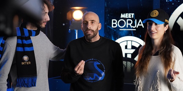 Borja Valero durante le riprese del video