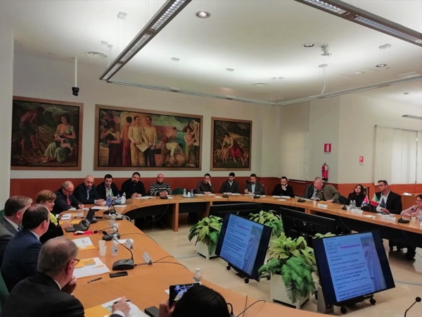 Tavola rotonda presso Promex (Foto di Ofi. Econ. Amb. Cuba in Italia).jpg