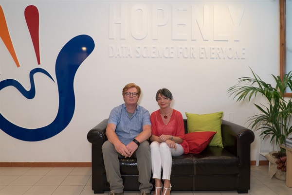 Barbara Vecchi, Founder & CEO di Hopenly e Roberto Grassi CDO di Hopenly