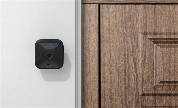 Blink Outdoor ambientata - Porta d'ingresso