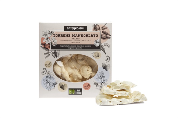 Torrone mandorlato friabile con mandorle intere e anacardi dall'India