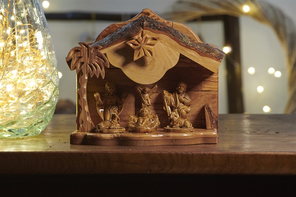 Presepe Carillon medio legno di ulivo e gesso 17x20x10 cm
