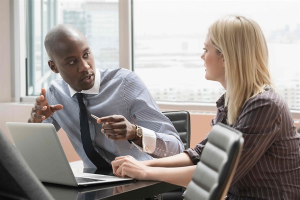 Business Travel: SAP Concur presenta TripIt Pro
Anche in Italia la soluzione TripLink si amplia e aiuta viaggiatori e aziende a fare scelte informate.
L’app TripIt di Concur fornisce inoltre una guida di viaggio specifica per destinazione relativa al