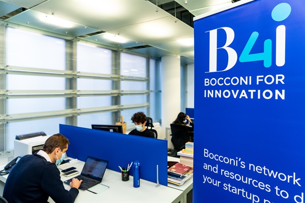 La quarta Bocconi for Innovation Startup Call per la prima volta, quest’anno, è aperta a tutti: dal 10 maggio al 4 luglio 2021 aspiranti imprenditori e imprenditrici potranno candidarsi ai programmi di pre-accelerazione e accelerazione di B4i - Bocconi for innovation Fotografo Paolo Tonato