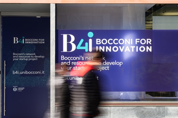 La quarta Bocconi for Innovation Startup Call per la prima volta, quest’anno, è aperta a tutti: dal 10 maggio al 4 luglio 2021 aspiranti imprenditori e imprenditrici potranno candidarsi ai programmi di pre-accelerazione e accelerazione di B4i - Bocconi for innovation. Credits Fotografo Paolo Tonato