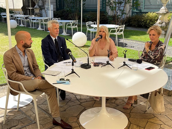 Fiera del Tartufo Bianco Alba 2021 - CS Milano (da sinistra: Paolo Vizzari, Stefano Mosca, Liliana Allena e Fernanda Roggero)