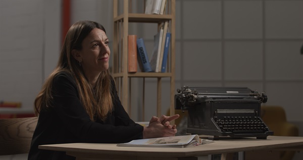 Chiara Alessi, autrice delle nuove Lezioni d'Autore di Feltrinelli Education dal titolo “Il design italiano che parla di noi”