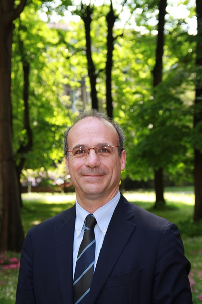 Fabio Antoldi, Professore Ordinario di Strategia aziendale - Facoltà di Economia e Giurisprudenza Università Cattolica del Sacro Cuore, Direttore scientifico EMBA