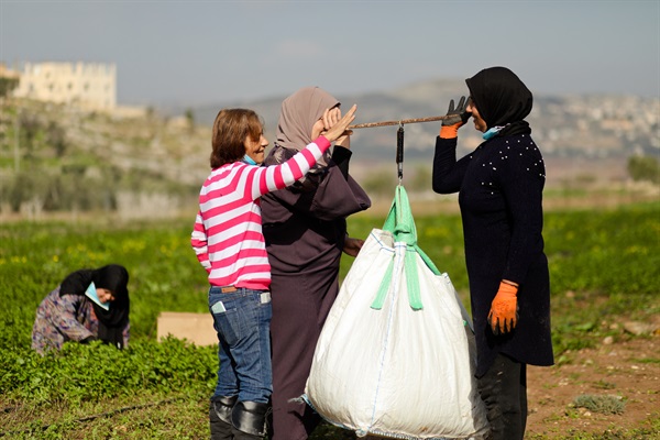 Le Donne di Aowa, crediti:  foto Archivio Altromercato 

