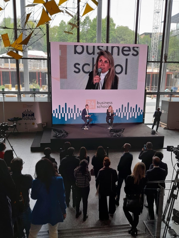 Sul palco della 24ORE Business School di Milano Layla Pavone, Coordinatrice del Board Innovazione tecnologica e trasformazione digitale Comune di Milano