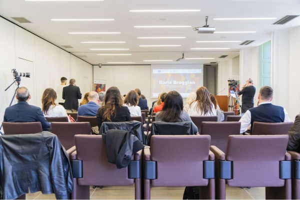 Momenti dell'evento  a Varese: Verso la certificazione della parità di genere: “Governance”