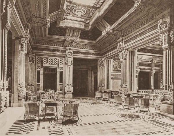 Sala centrale, primo piano.jpg