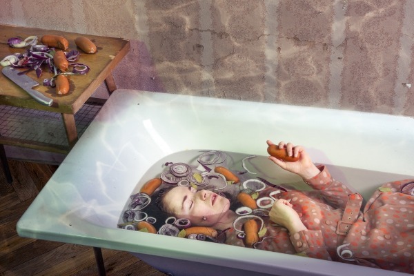 Utopenci - Dalla serie Kukbuk © Kateřina Sýsová / Utopenci - From the series Kukbuk © Kateřina Sýsová.jpg