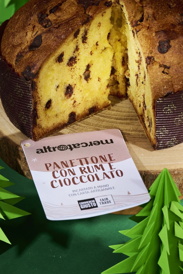PANETTONE CON RUM E GOCCE DI CIOCCOLATO