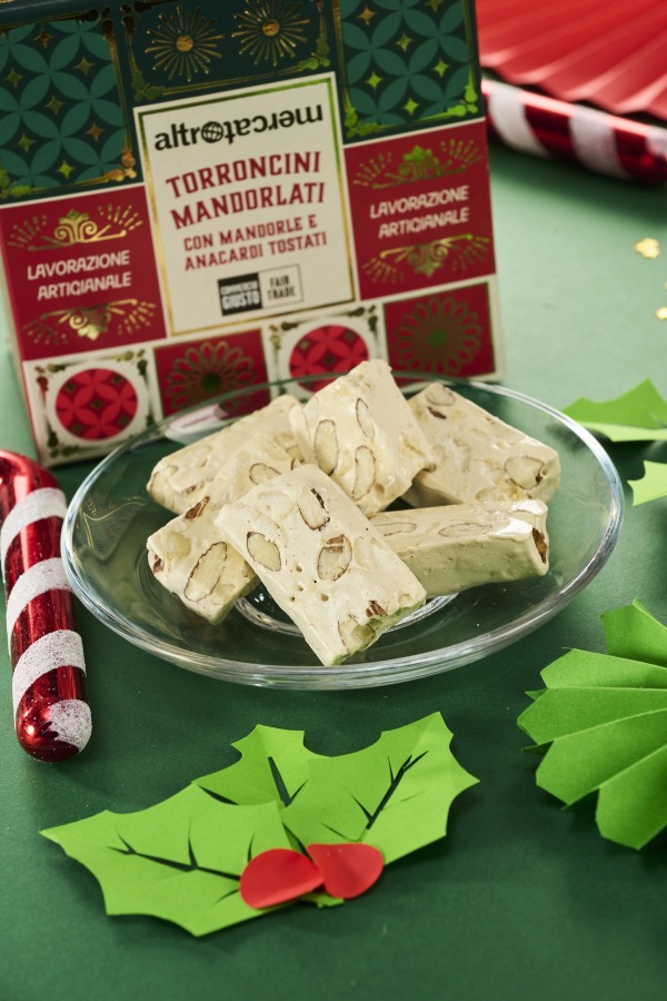 TORRONCINI MANDORLATI CON MANDORLE, ANACARDI E MIELE - 120g
