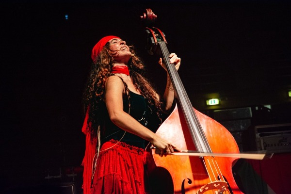 LOTTA | Cantautrice e Artivista italiana