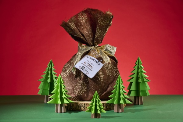 PANDORO AL CACAO E GOCCE DI CIOCCOLATO 
