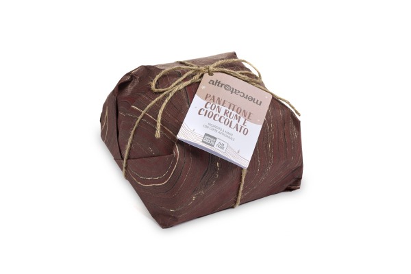 PANETTONE CON RUM E GOCCE DI CIOCCOLATO
