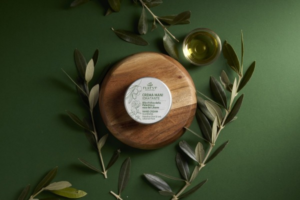 Crema mani olio d’oliva e rosa del Libano.jpg