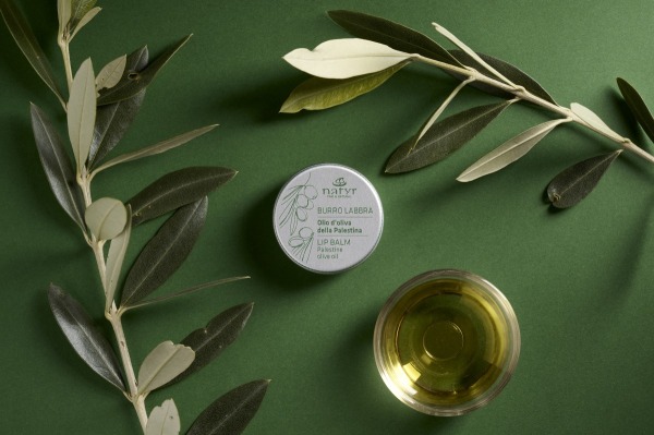 Balsamo labbra con olio d’oliva e olio vergine di cocco .jpg