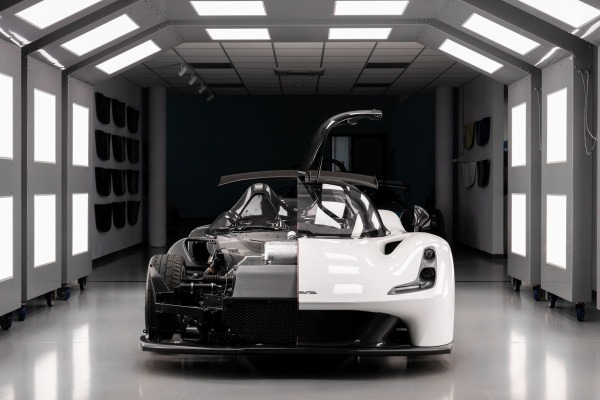 Rolling chassis della Dallara stradale. Courtesy Dallara Group