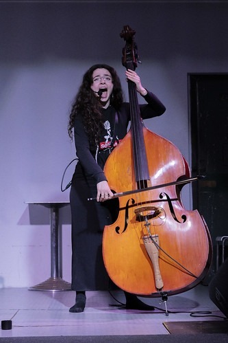 Lotta performa a The Village of Civic Action con Power
