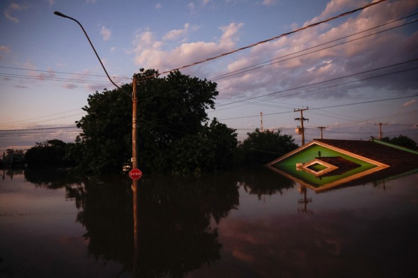 099_South America_Stories_Amanda M. Perobelli_Reuters.jpg