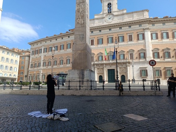 Giuliano Carlo De Santis | Piazza Montecitorio | #SergioRispondi