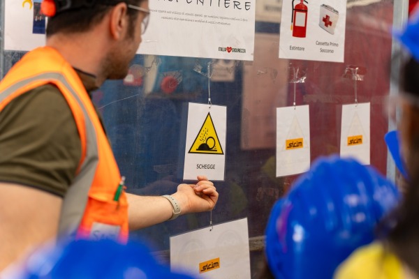 Visita dell’Istituto Comprensivo Statale di Busseto da SICIM | a lezione di sicurezza
