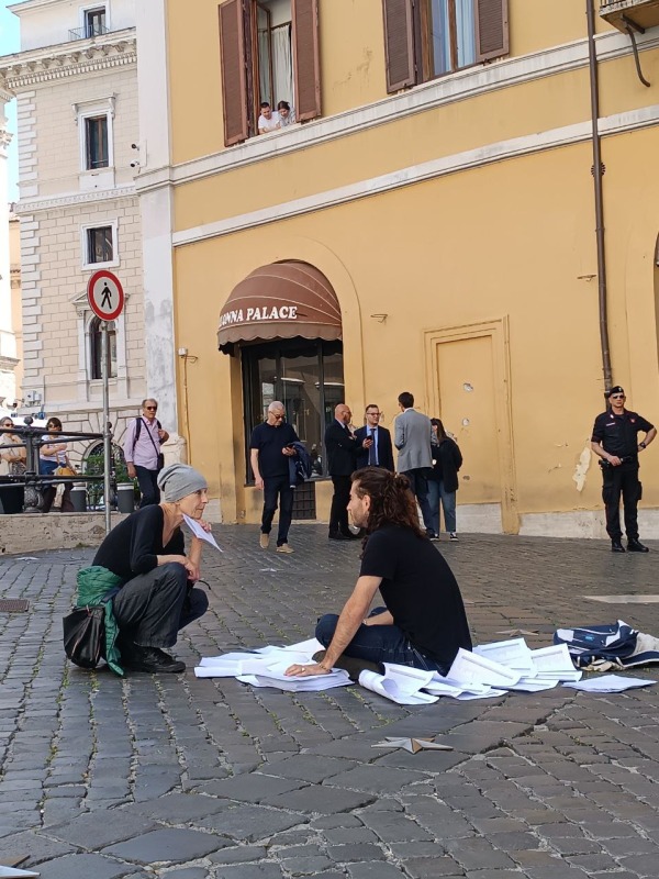 Giuliano Carlo De Santis | Piazza Montecitorio | #SergioRispondi