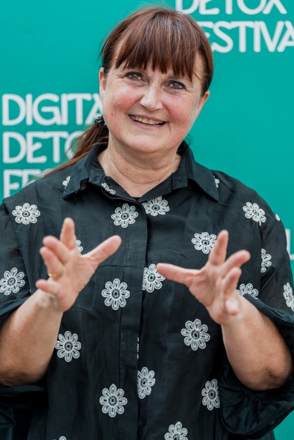 Marisandra Lizzi, autrice di Lettera a Jeff Bezos per Do it Human e fondatrice di Mirandola Comunicazione e dell'Atelier delle Relazioni | Credits Mario Mele