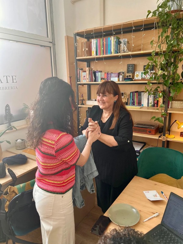 Ècate Caffè Libreria - 29 maggio 2025 - Presentazione Lettera a Jeff Bezos, di Marisandra Lizzi