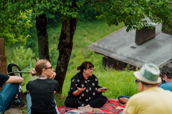 “meditazione del seme” guidata da Marisandra al Digital Detox Festival | Credit Mario Mele	