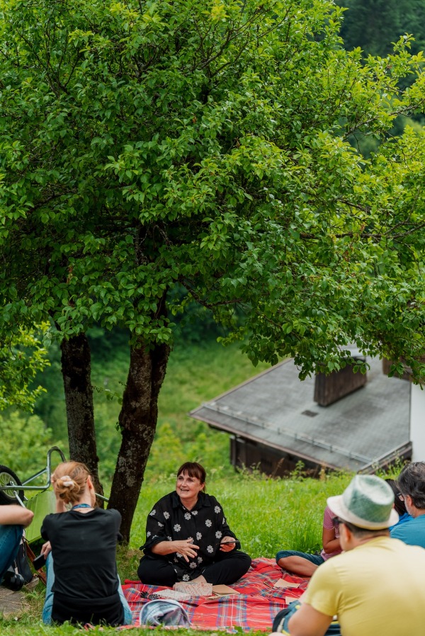 “meditazione del seme” guidata da Marisandra al Digital Detox Festival | Credit Mario Mele	