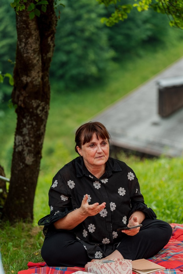 “meditazione del seme” guidata da Marisandra al Digital Detox Festival | Credit Mario Mele	