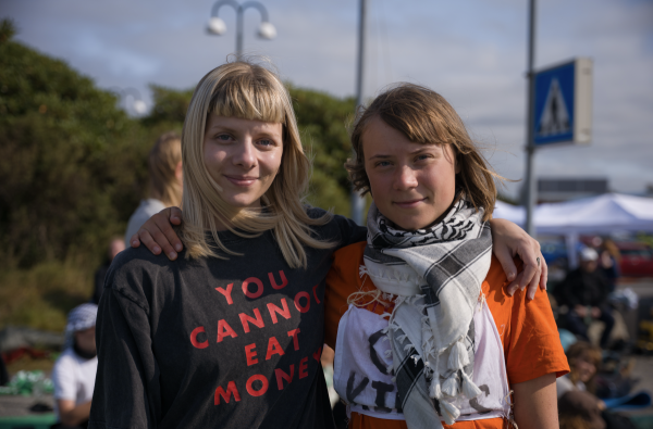 Norvegia, 16–23 agosto 2025 – Centinaia di attivisti della Nordic Climate Justice Coalition e di Extinction Rebellion protestano contro l’industria petrolifera norvegese. In prima fila Greta Thunberg, la cantante Aurora e attivisti da tutta Europa. 