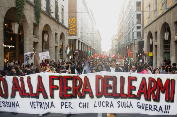 Azione Extinction Rebellion a Parma | EOS | 28 - 30 marzo 2026