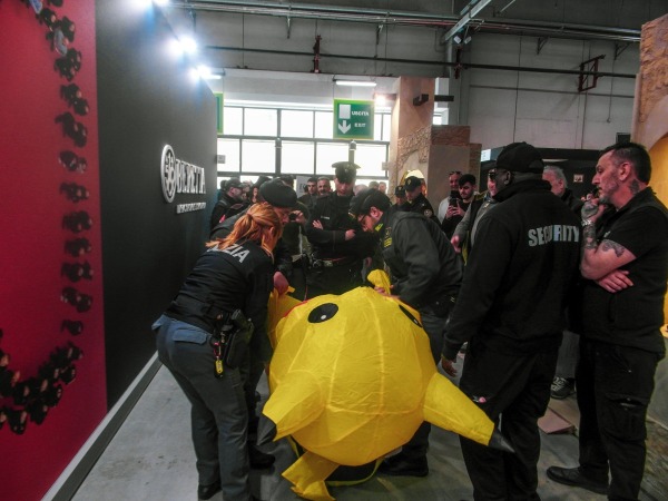 Azione Extinction Rebellion a Parma | EOS | 28 - 30 marzo 2026