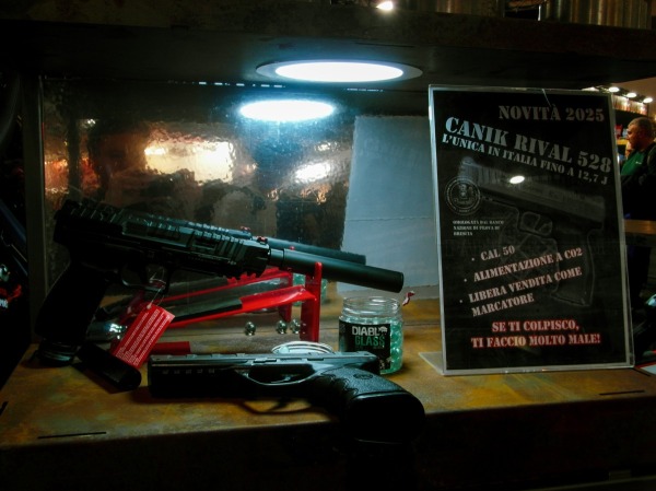 Azione Extinction Rebellion a Parma | EOS | 28 - 30 marzo 2026