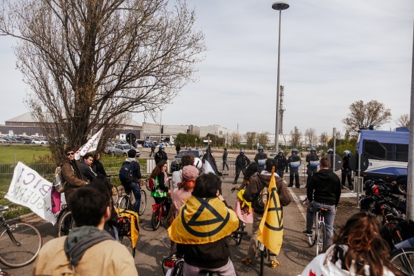 Azione Extinction Rebellion a Parma | EOS | 28 - 30 marzo 2026